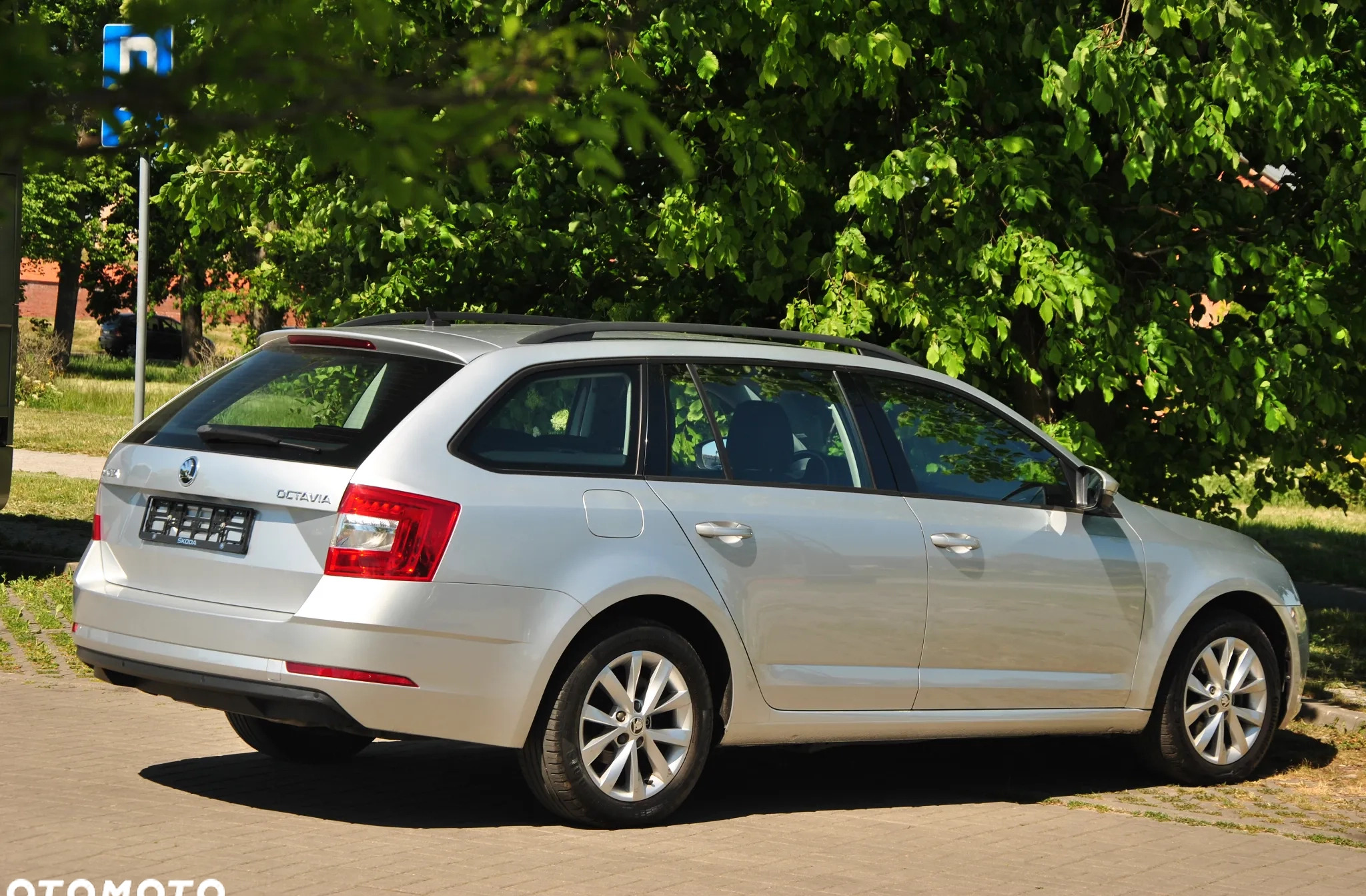 Skoda Octavia cena 49900 przebieg: 151000, rok produkcji 2019 z Raszków małe 79